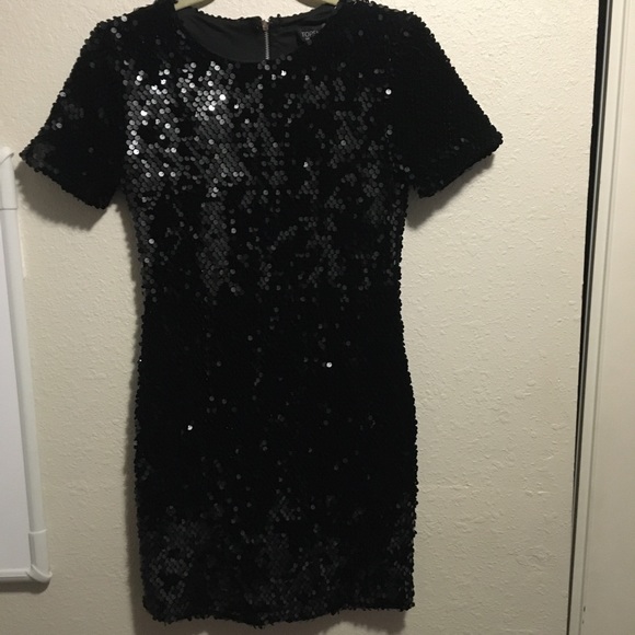 Velvet Sequin Cocktail dress seen on Beyonce - Picture 8 of 9